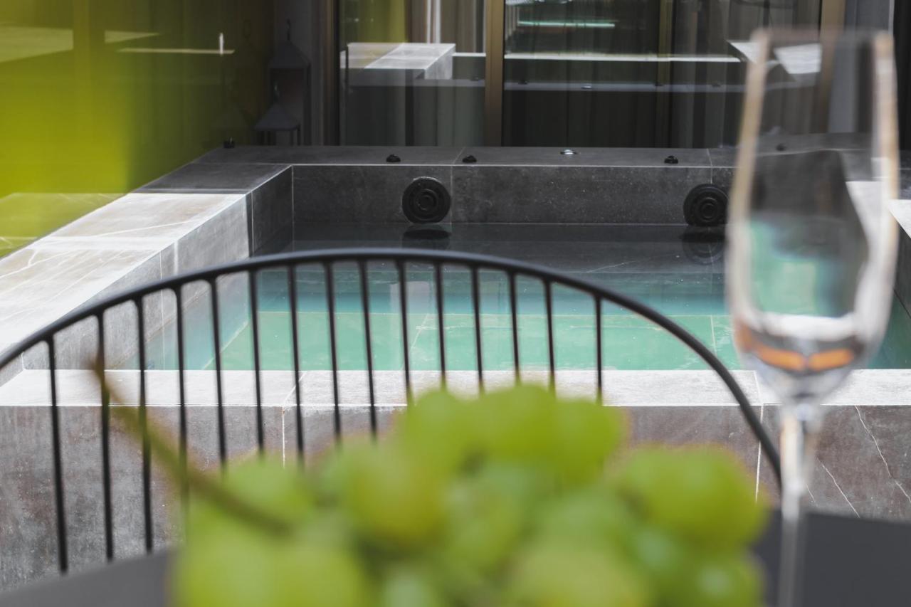 Nikiou Suites Luxury Residence Atény Exteriér fotografie