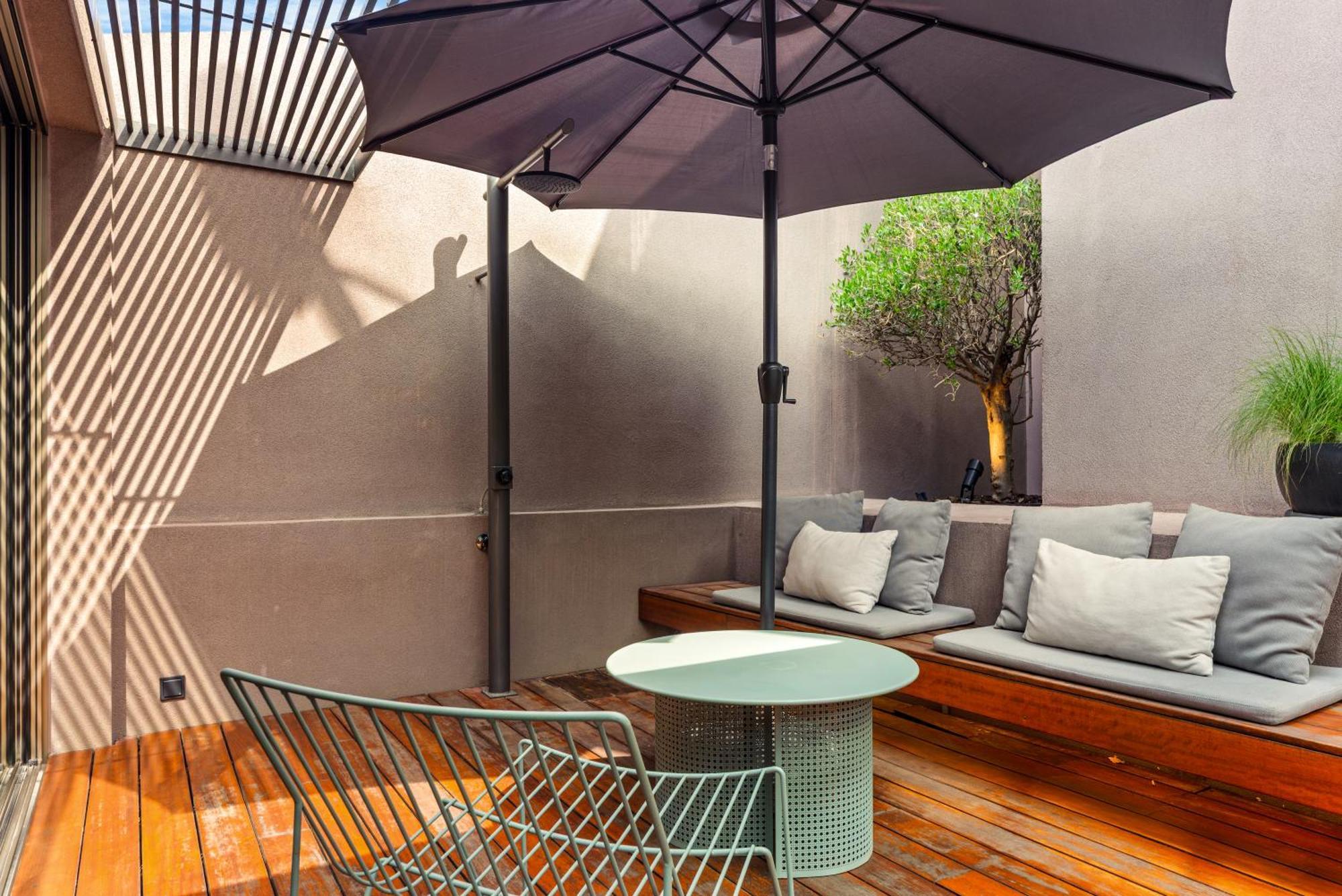Nikiou Suites Luxury Residence Atény Exteriér fotografie